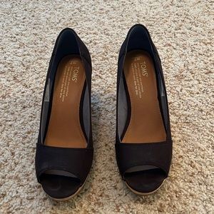 Toms summer wedges